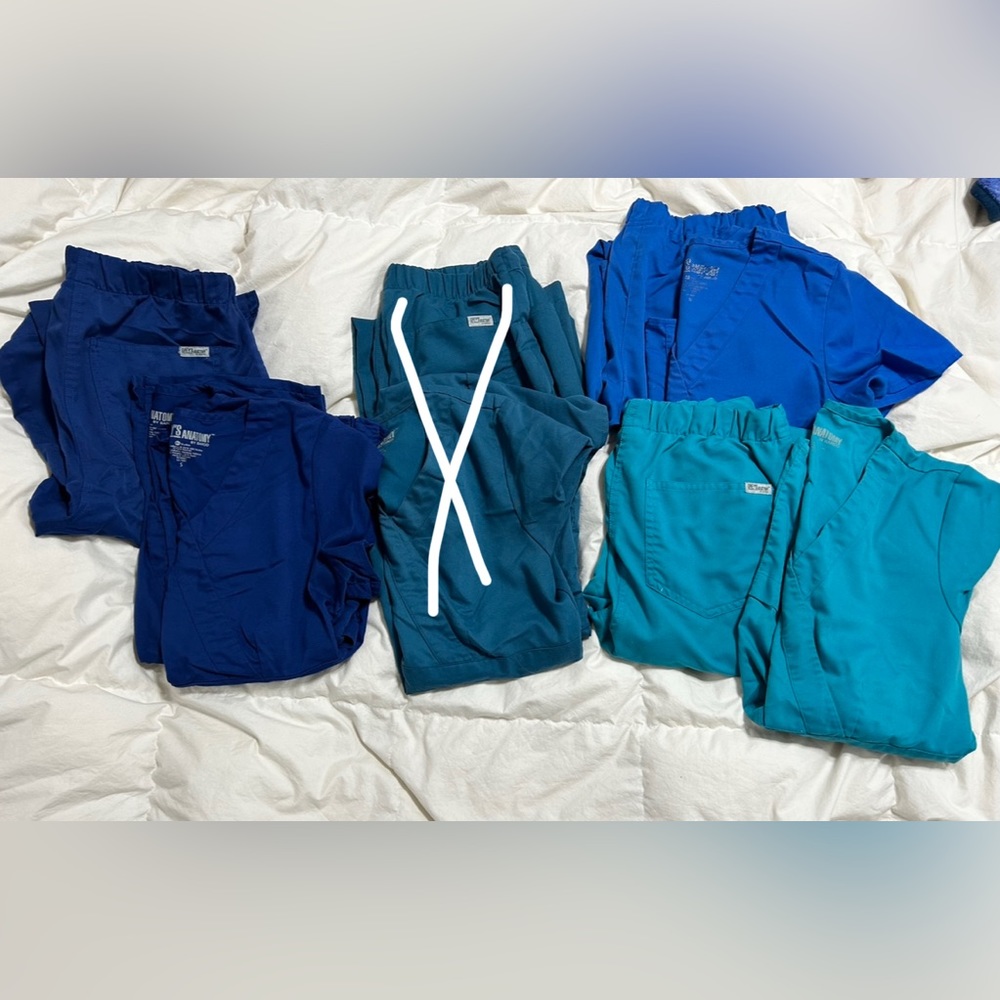 3 sets of greys anatomy (good used condition)$35 bundle